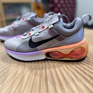 Nike Air Max sneakers / open to offers!